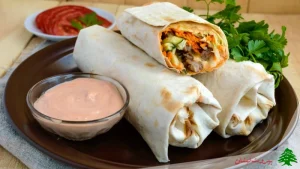 شاورما مرغ غذای لبنانی
